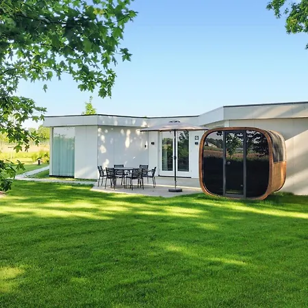 2 Bedroom Beautiful In *