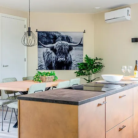 2 Bedroom Beautiful In *