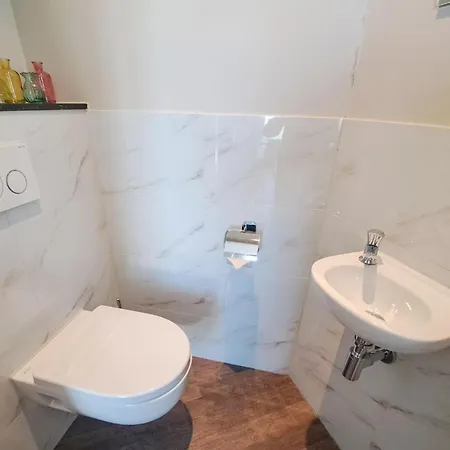 Gorgeous Home In Afferden With Sauna Tatil Evi Afferden (Limburg)