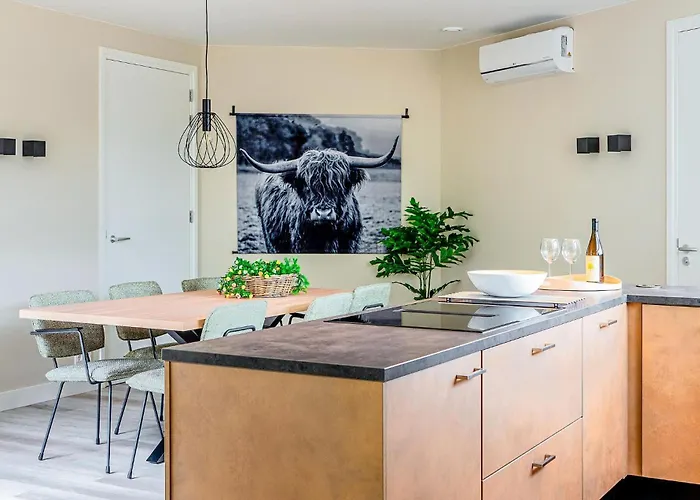 2 Bedroom Beautiful In *