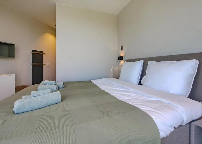 2 Bedroom Beautiful In בית נופש אפרדן