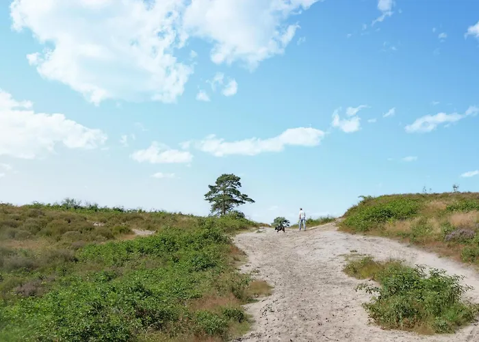 2 Bedroom Beautiful In בית נופש *