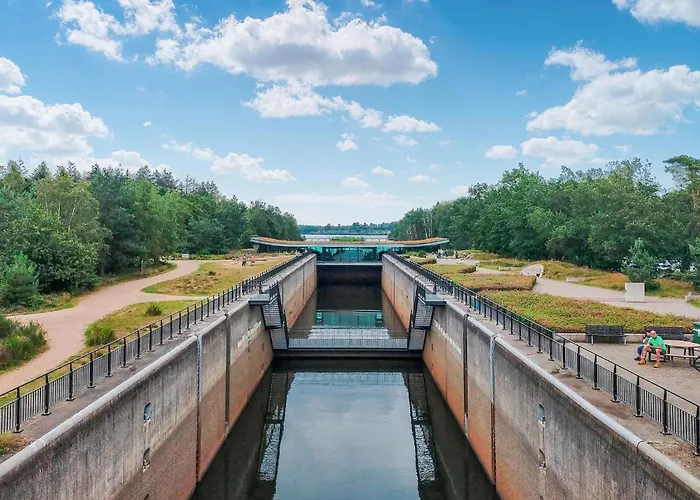 2 Bedroom Beautiful In בית נופש