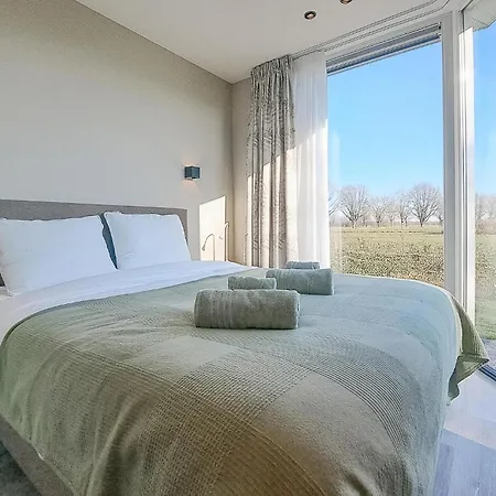 2 Bedroom Beautiful In