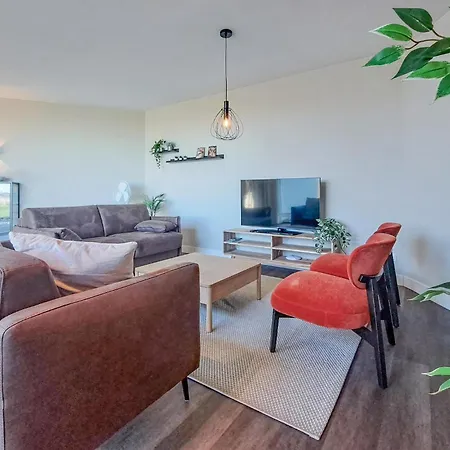 2 Bedroom Beautiful In