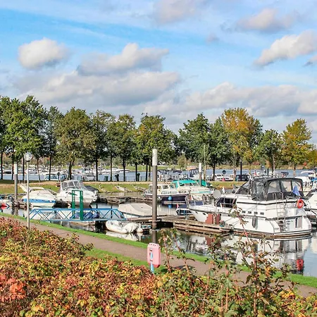 2 Bedroom Beautiful In 펜션 아페덴