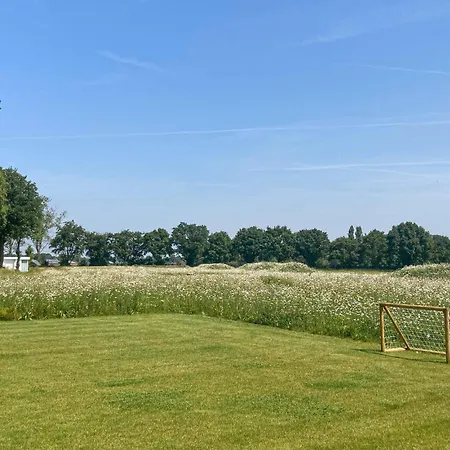 2 Bedroom Beautiful In *