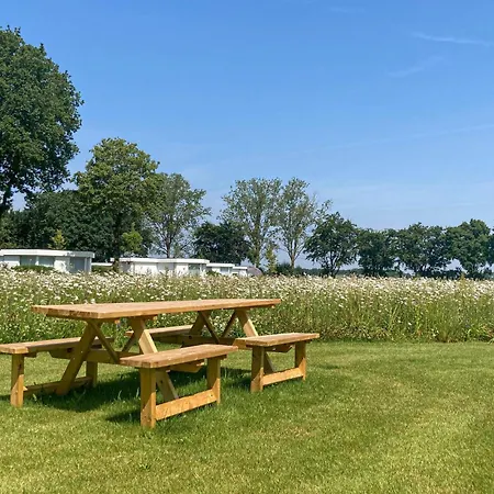 2 Bedroom Beautiful In 펜션 아페덴